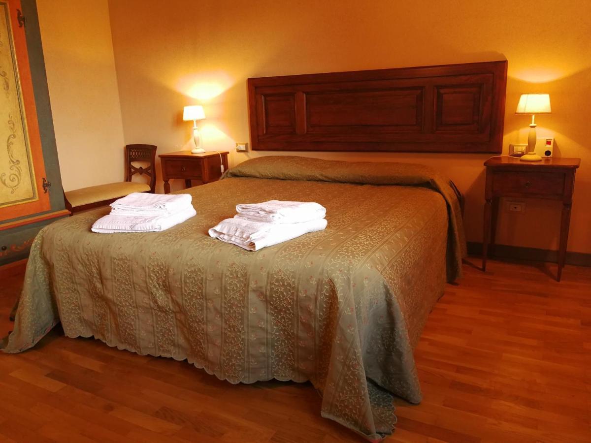 Residence Il Poggiolino Montecarelli Zimmer foto